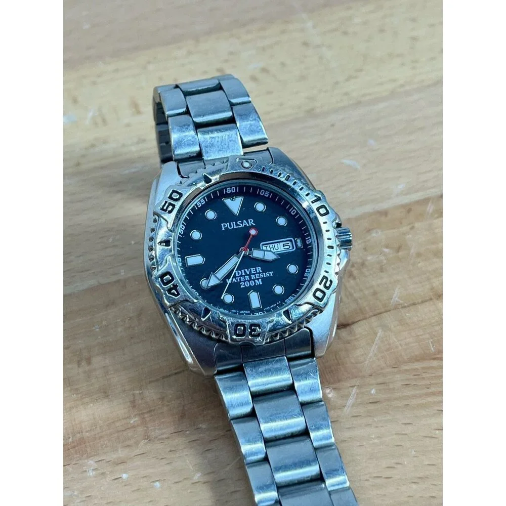 LUMINOX NAVY SEAL 3580-1GBq H-3LX- 200 Meters Water Resistant NEEDS BATTERY - Picture 4 of 12